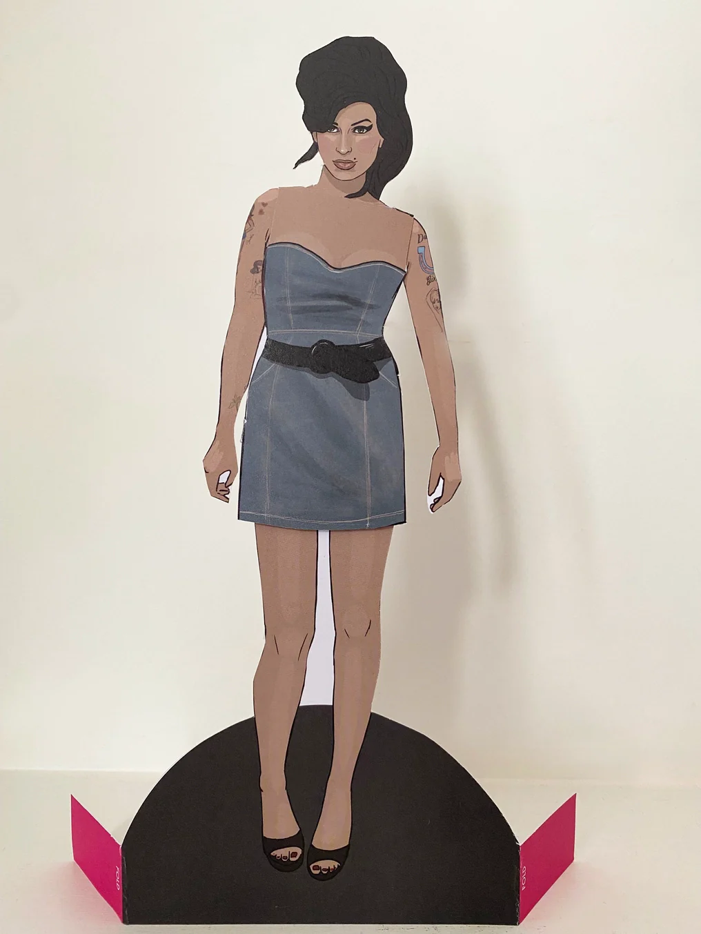 Amy Winehouse Paper Doll - Image 3